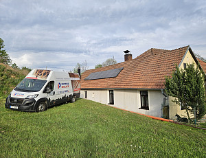 Zateplení stropu rodinného domu pomocí foukané izolace